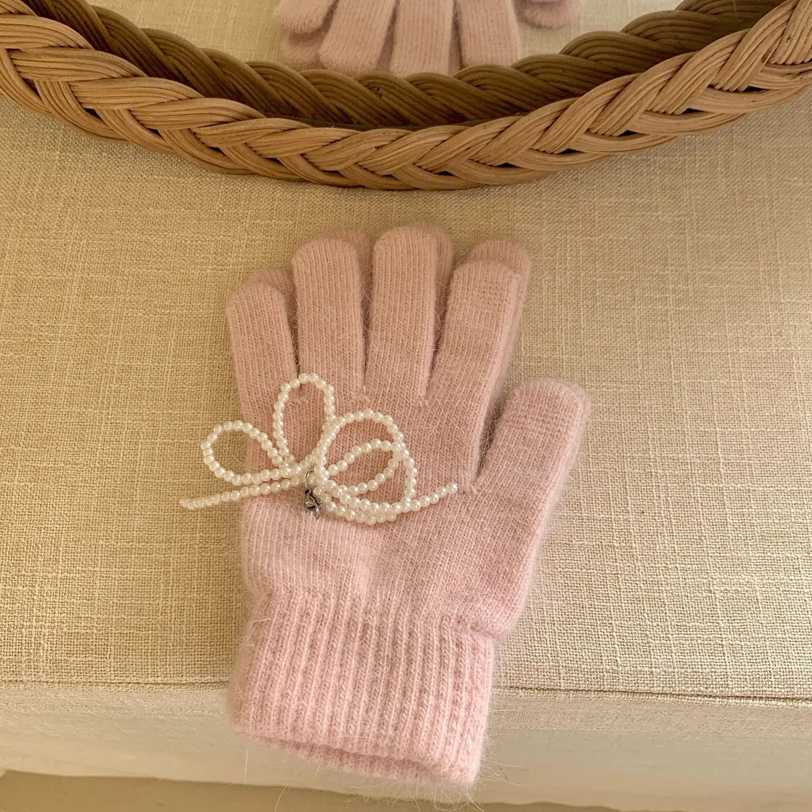 Korean style winter warm bow gloves sweet style cute French pink gloves fashion cycling gloves luva touchscreen nice accessories 251023