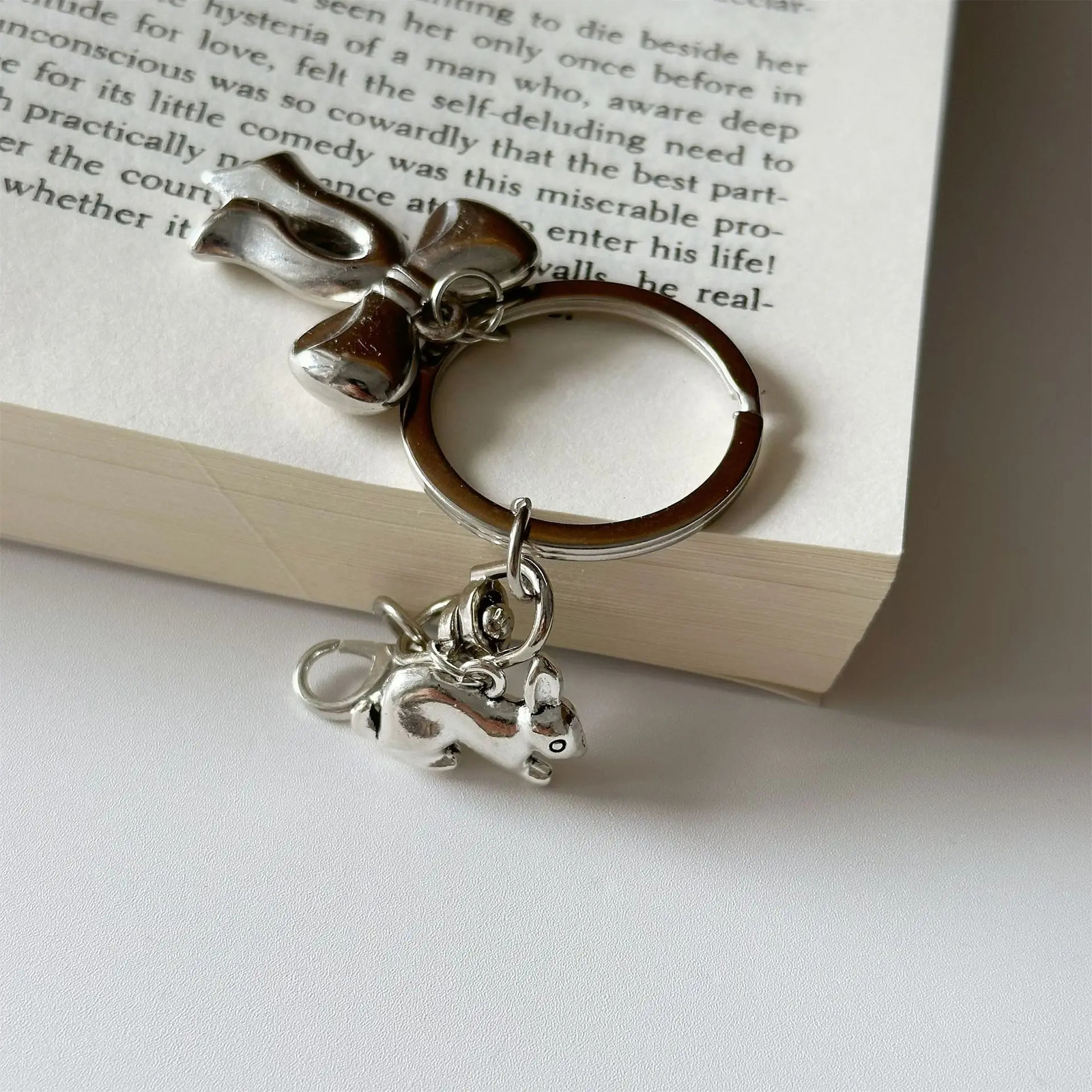 Ins Hrart Bownot Keychain Silvery Love Shape Pendants Niche Bag Phone Keyring Fashion Y2k Accessory Women Couple Gifts 251021