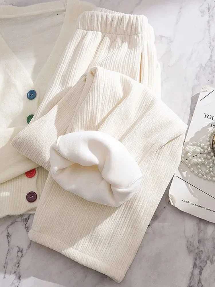 Winter Thicken Velvet Wide Leg Pants Solid Womens Snow Wear Pantalone Korean Fashion Plush Thick Elastic High Waist Spodnie NewT251025