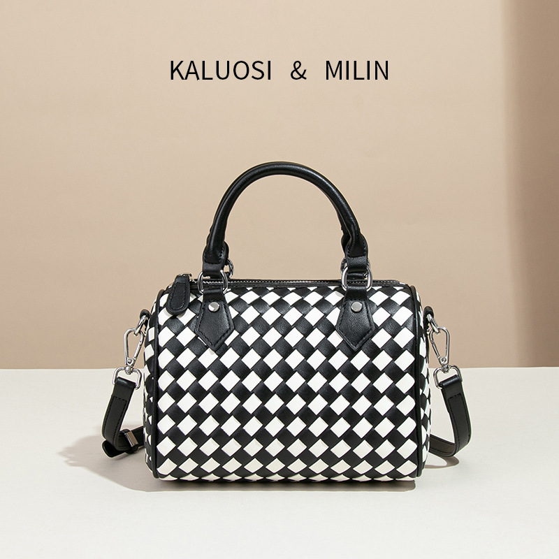 Luxury Brand Designer Bag Light Luxury Boston Handbag 2025 Spring Summer New Handheld Bag Single Shoulder Crossbody Quilted Bag Pillow Bag Camera Bag