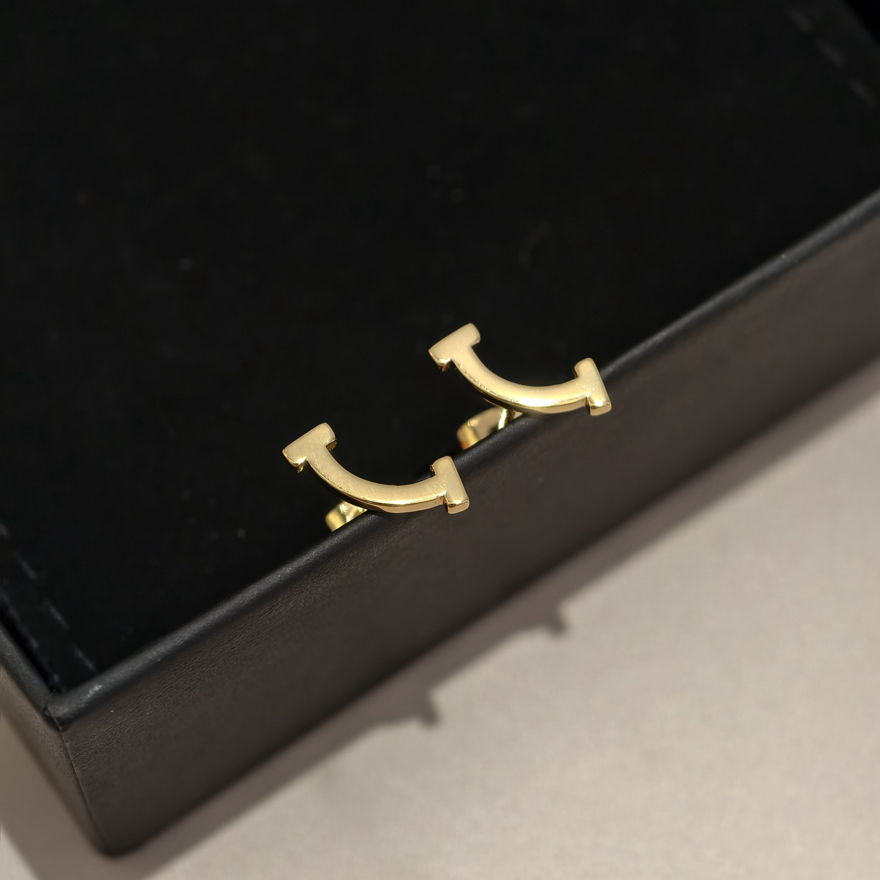 High End Full diamond earrings T smiling Designer earrings luxury gift Stainless alloy stud fashion designer jewelry for lady