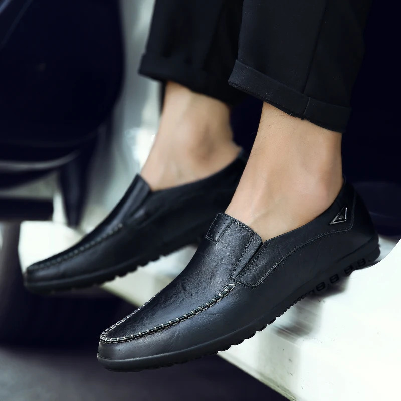 CLOHOO Mens Handmade Casual Loafers AntiSlip Comfortable SlipOn Driving Comfortable Leather Shoes 251023