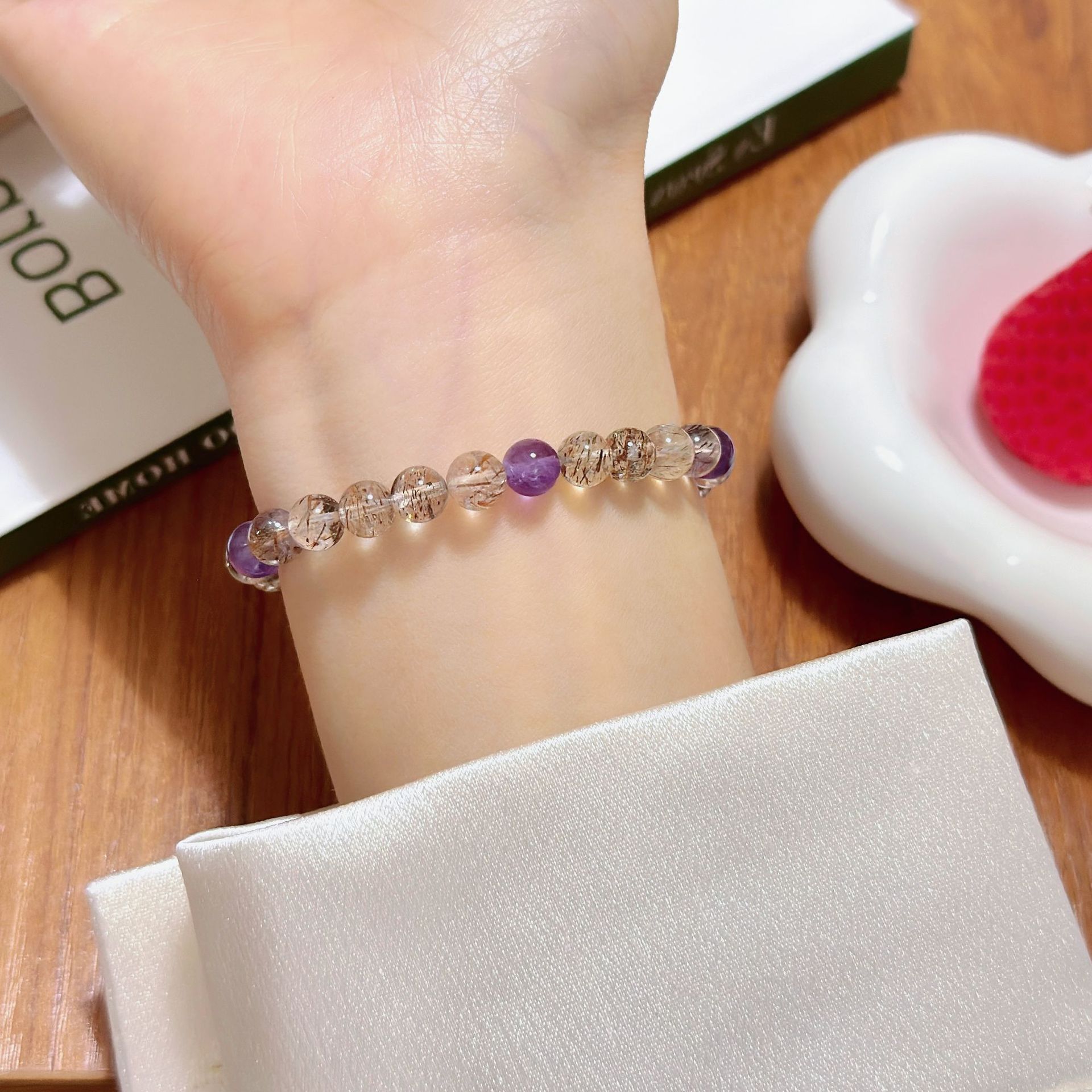 Elegant Natural Quartz Beaded Wristband for Everyday Wear Classic One-Sided Charm Necklace