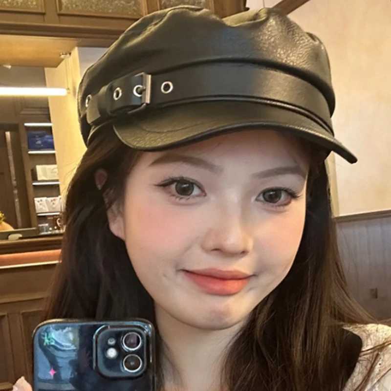 Retro Black Leather Beret Hat Wen Fashion Flat Top Painter C Small Face Hip Pop Adjustable Casual Versatile Streetwear Beret Y251025