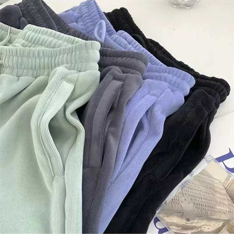 Winter Thick Warm Women Harem Pants 4Xl Oversized Casual Elastic Waist Velvet Sweatpants Female Solid Fleece Jogging TrousersT251025
