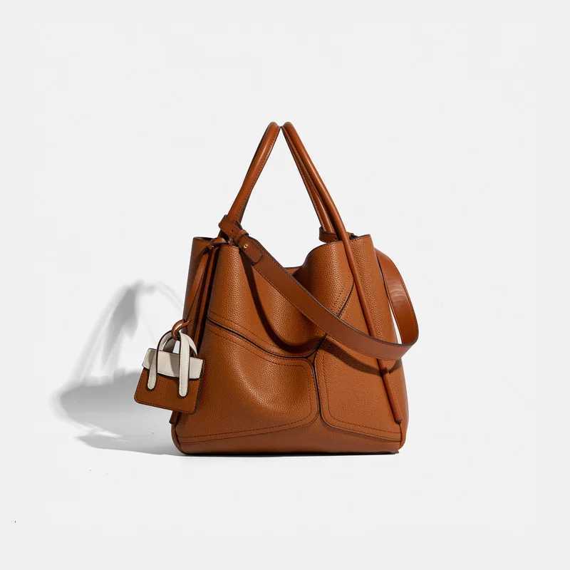 2025 Luxury Highend Geometry Splicing Design Composite Handbags Women Trendy Bucket Bag Underarm Bag New Brand Shoulder Bag Z251024