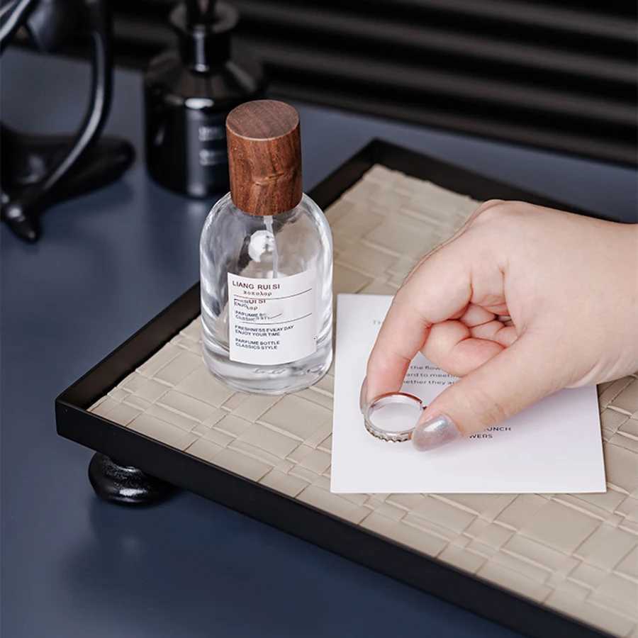 Nordic Bathro Organizer Metal And Leather Storage Tray Jewelry Plate Lipstick Holder Sundry Per Tray Trinket Ring Dish Y251025