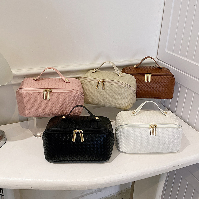 Luxury Brand Designer Bag Cosmetic Bag Solid Color Woven Diamond Wash Bag Large Capacity Travel Spill-Proof Storage Bag Waterproof