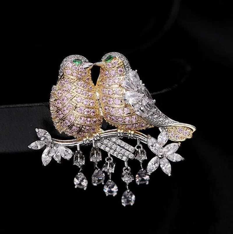 Pink Fashion Lovely Birds Brooches for Women Jewelry Gorgeous Costume Lapel Pins Animal Bird Brooch Pin J251115