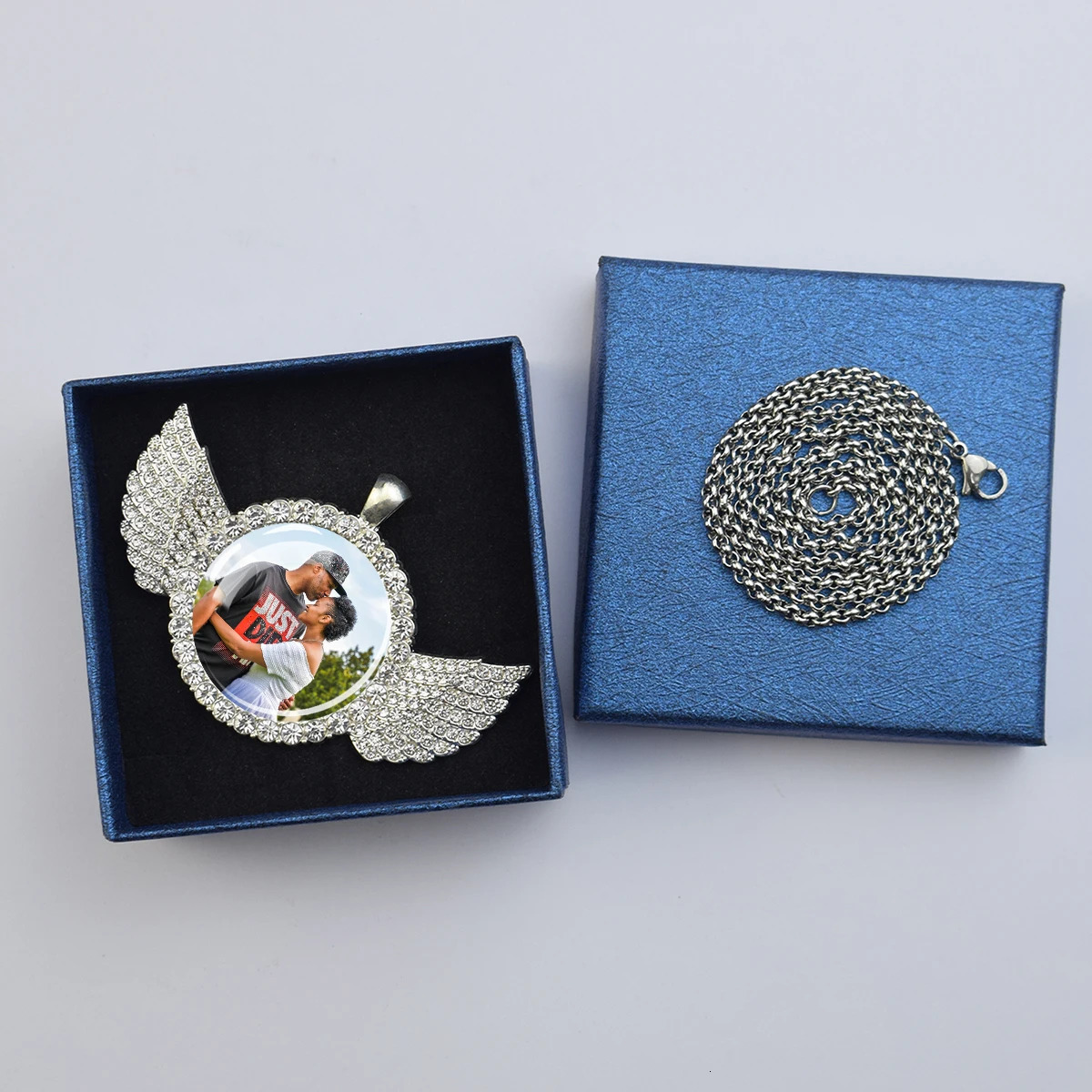 Custom Pendants Necklace DIY Customize Picture Po Angel Wing Rhinestone Glass Dome Pendant Hip Hop Rock Jewelry Gift 1PC 251023