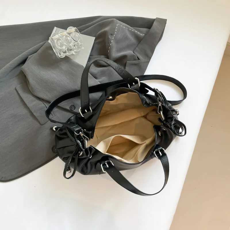LEFTSIDE Design PU Leather Pillow Bags for Women 2025 New Korean Fashion Simple Trend Female Shoulder Crossbody Bag Handbags Z251024