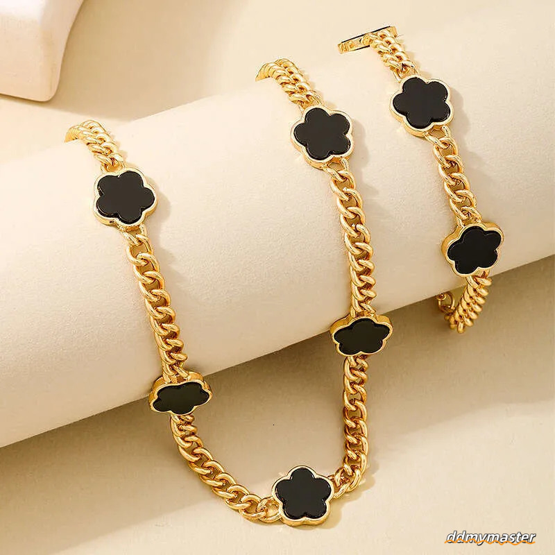 Necklaces For Women: Elegant Five-Leaf Clover Jewelry Set - Gold-Tone Metal Chain Necklace, Bracelet & Earrings For Banquets Ddmymaster