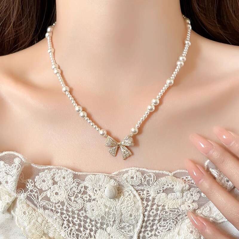Butterfly Bow Pendant Pearl Necklace for Women 2025 New Light Niche High-end Clavicle Chain Summer Versatile Choker