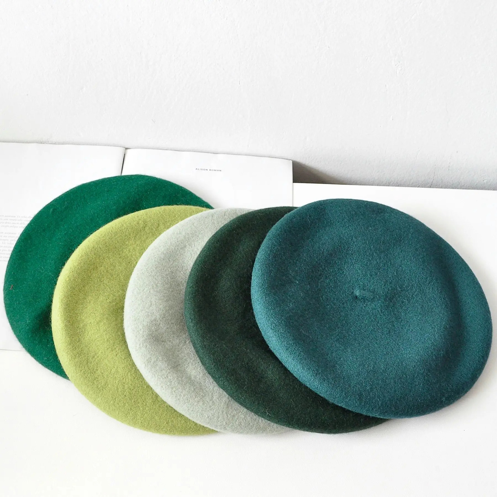 Autumn and winter Korean style sweet wool painter hat womens bow decorative buckle wool beret 251023