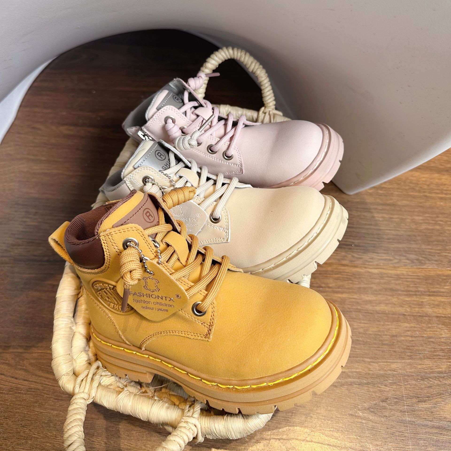 Children's shoe designer fashionable autumn and winter Martin boots genuine leather yellow boots desert boots double cotton boots