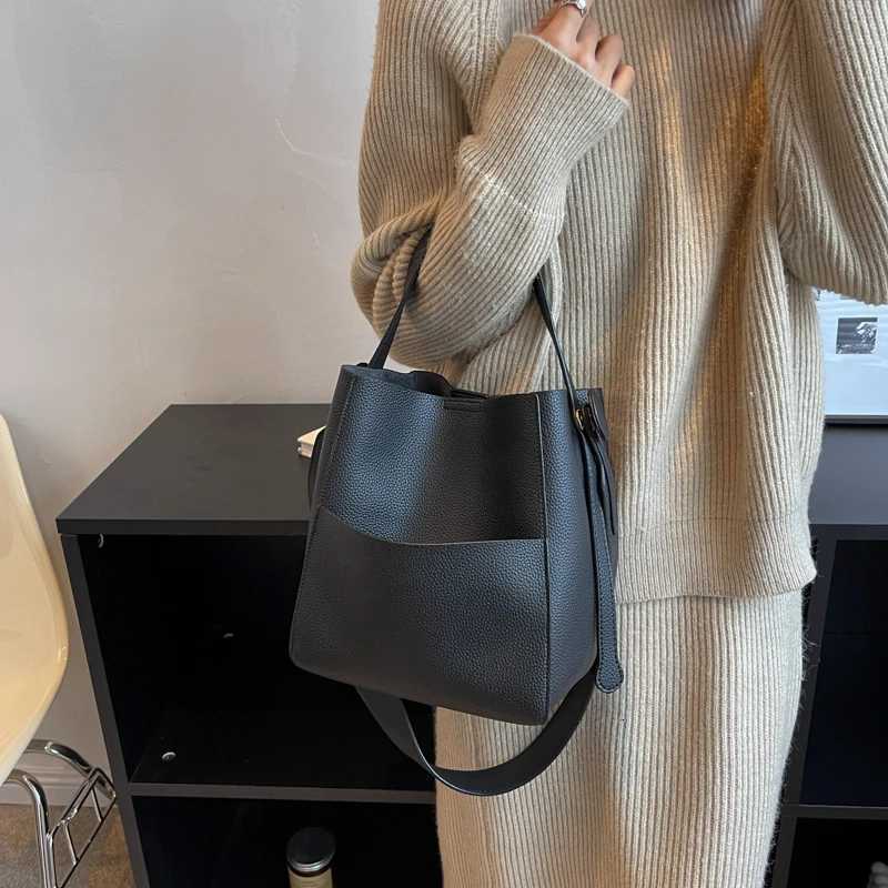 LEFTSIDE Bucket Shoulder Side Bags for Women 2025 Females Trend Small Leather Crossbody Bag Handbags and Purses Z251024