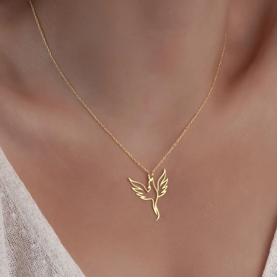 Creative Hollowed out Phoenix Necklace Made of Stainless Steel Fashionable and Personalized Gift for Women 251023