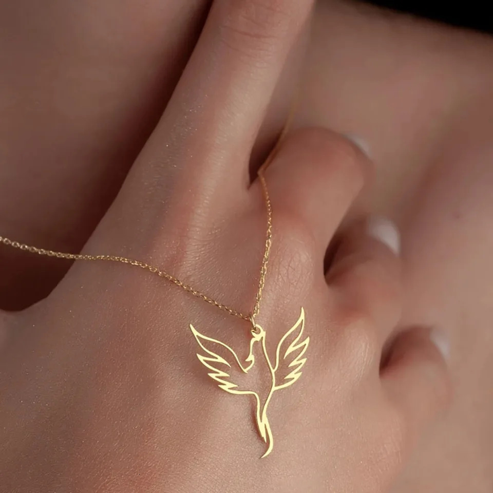 Creative Hollowed out Phoenix Necklace Made of Stainless Steel Fashionable and Personalized Gift for Women 251023