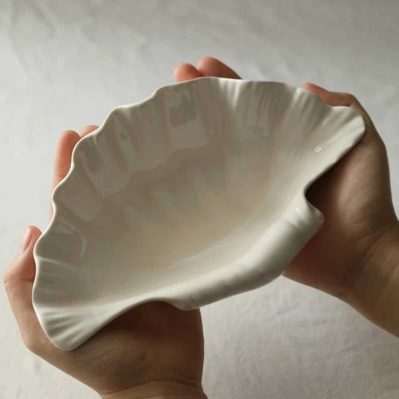 Shell Plate Retro Ceramic Plate Fruit Snack Plate Dinner Tray Dish Set Jewelry Storage Dish Tableware Gift Y251025