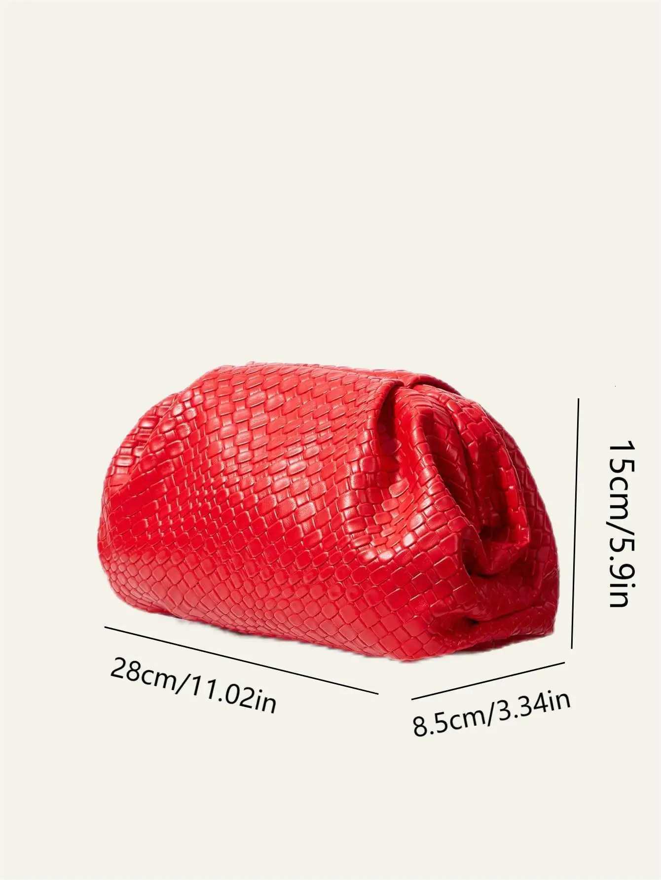 High end retro fashion embossed woven handbag lightweight and large capacity suitable for dates weddings and banquets Z251024