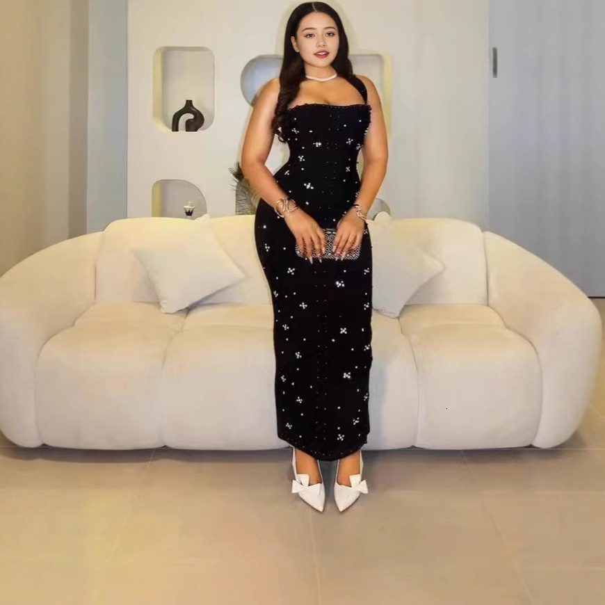 New European and American 2025 Women's Designer Fashion Sexy Strap Diamond Heavy Craft Tight Dress Pearl Bandage Dress