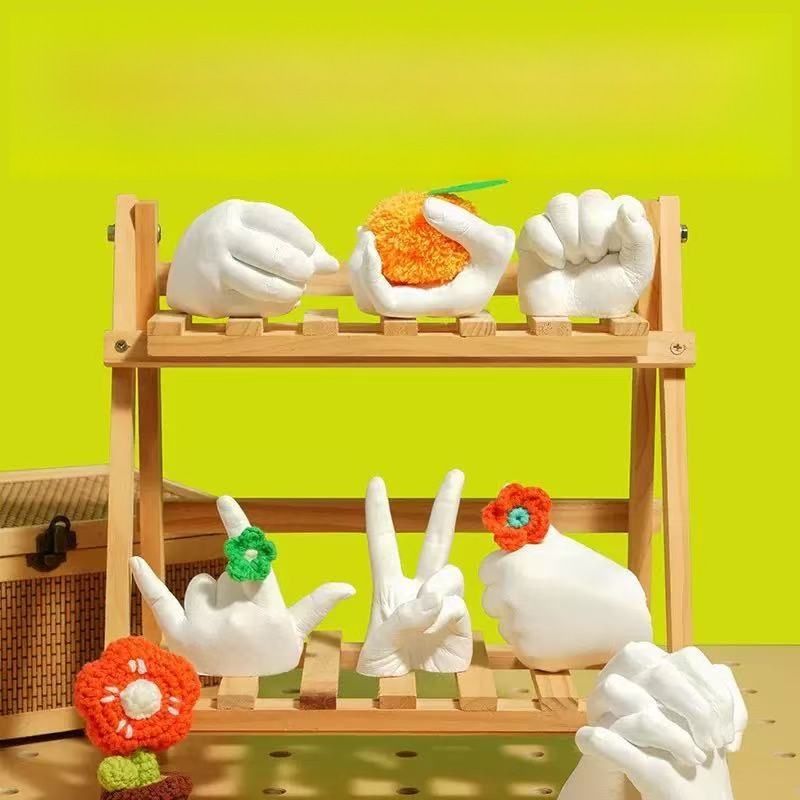 Home Hand Casting Kit for Couples or Family with Mounting Plaque Anniversary DIY Gifts Her & Him, Keepsake Sculpture Wedding Kids Gypsum hand mold