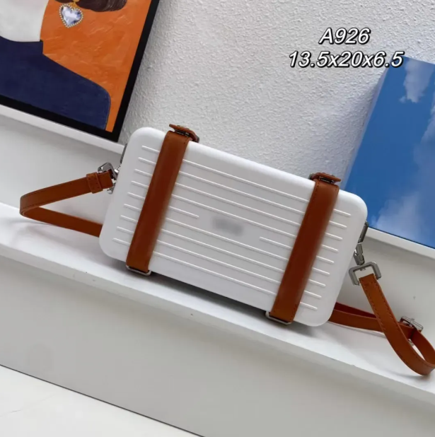 Crossbody bags Gold aluminum frame injection molding box Simple and lightweight lage unisex fashion hard shell shoulder Chest bag Storage Bags