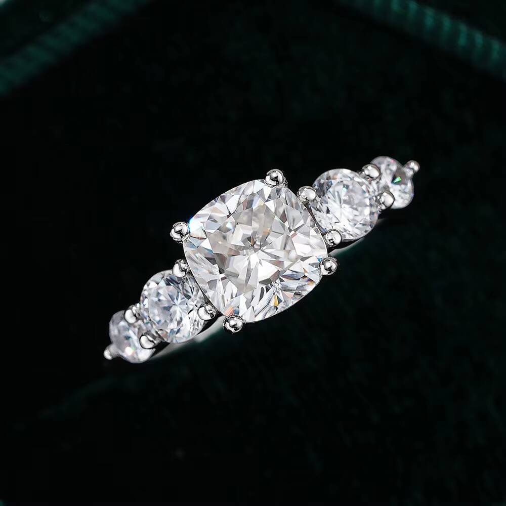 Luxury Emerald Cut Cushion Moissanite Rings VVS 2CT 8mm Big Diamond Wedding S925 Sterling Silver for Women Engagement Jewelry