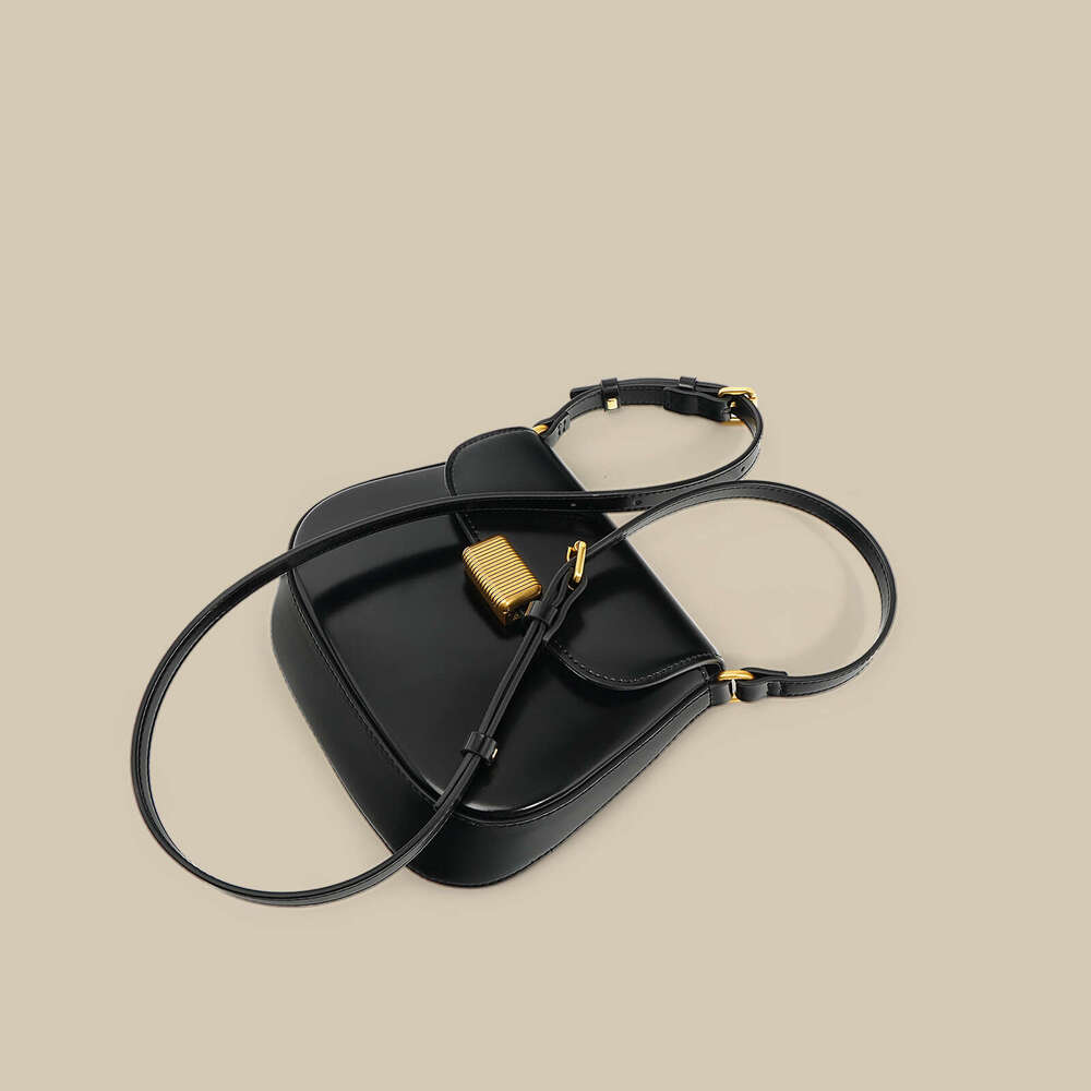 Luxury bag Cowhide Saddle Niche Design Underarm Crossbody High end Simple Sense of Sophistication Fashionable and Elegant Commuter Bag