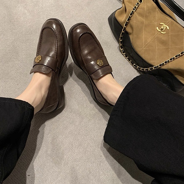 2025 Autumn/Winter New Flat Heel Retro Small Leather Shoes High Quality Gold Buckle Round Head Versatile Coarse Heel Dress Shoes Brown Black hot sale