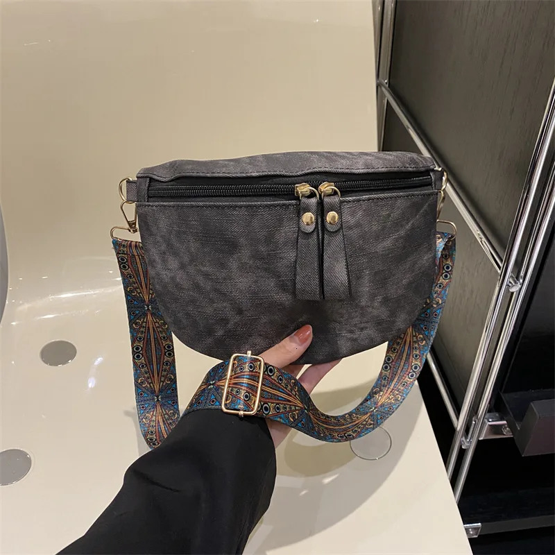 Retro Wide Shoulder Womens Chest Bag Fashion Casual Armpit Crossbody Bag Simple Shoulder Bags for Women 251023