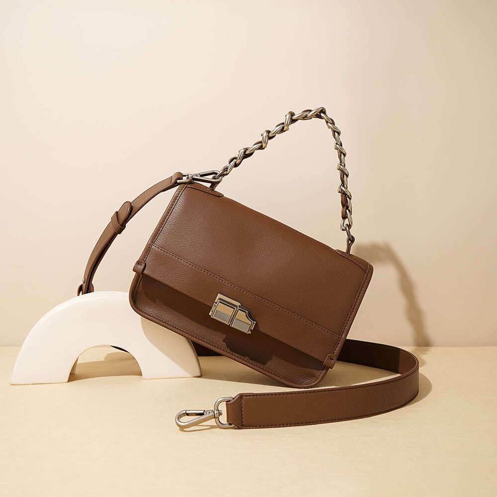 Luxury bag New Genuine Leather Single Shoulder Crossbody Early Spring Commuter Versatile Small Square Niche Design Fashion Chain Bag