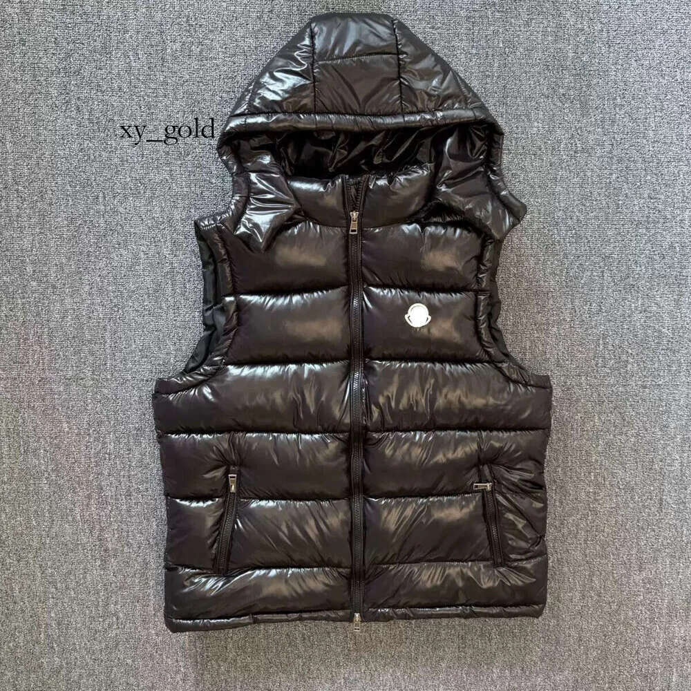 Men's Moncleare Mayavest Designer Gilet Down Moncleur Woman Womens Feather Filled Material Graphite Couple Maya Vest Label