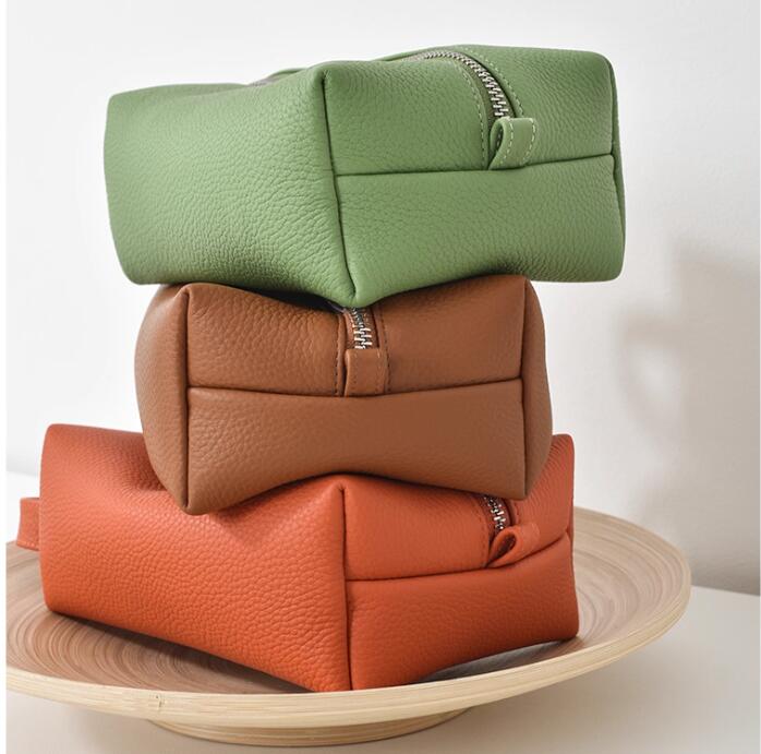 Clutch Bags custom name customizing High quality Toiletry zipper cosmetic bags Womens mens Luxury Genuine Leather Cross makeup bag Designer