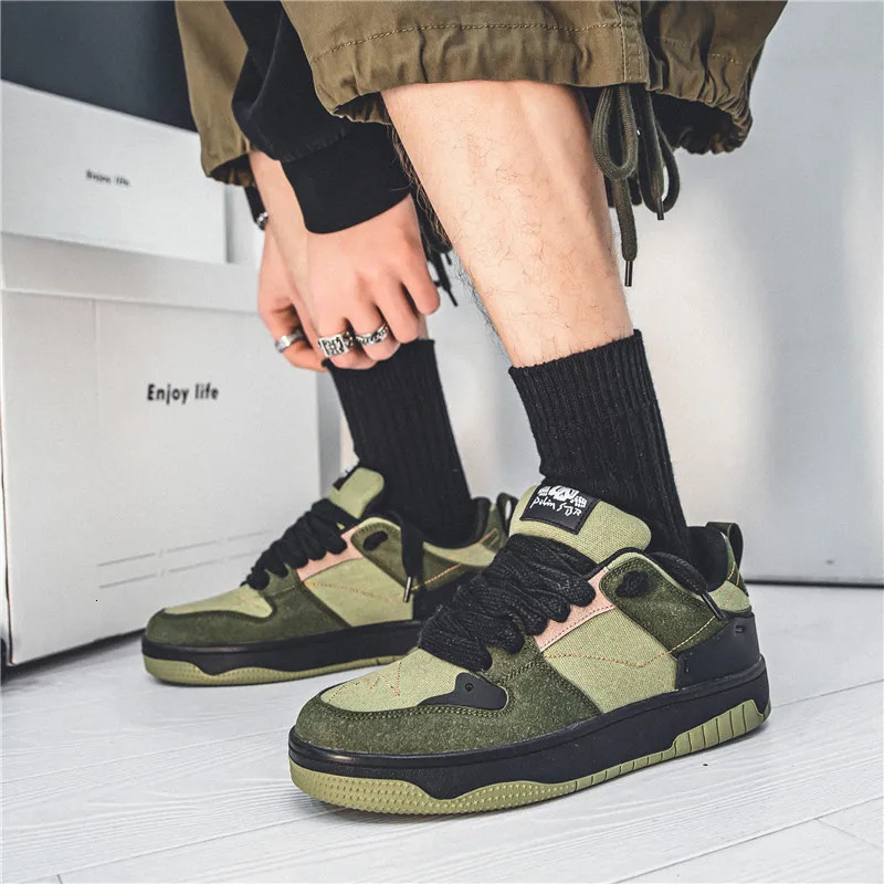 Fashion Green Mens Casual Sneakers Street Youth Sport Skateboard Shoes Men er Skateboarding Men Sneaker zapatillas hombre 251023