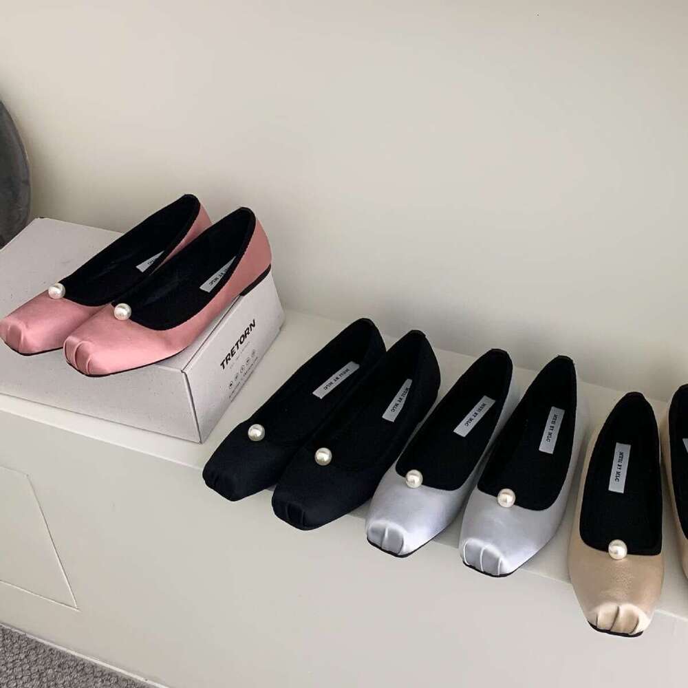 Square Toe Satin Surface Shallow Mouth Single Grandma Women Ballet 2025 Designer Shoe Autumn New Elegant Flat Shoes