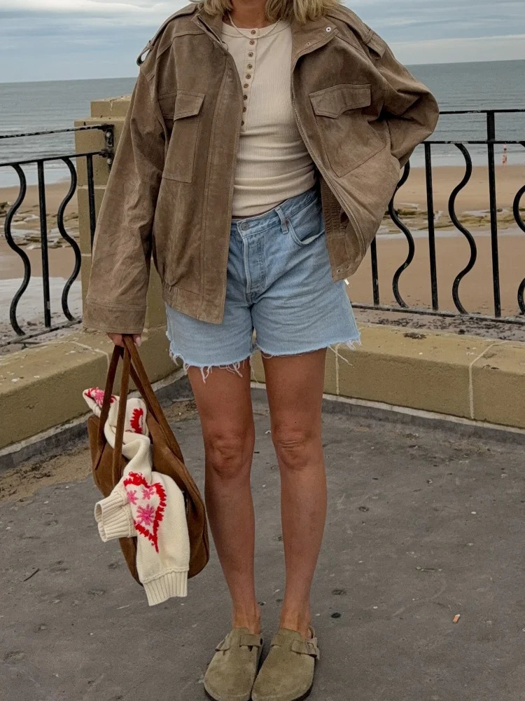 Casual Khaki Suede Jacket Women Fashion Chic Stand Collar Zipper Pocket Loose Outerwear Lady Autumn Daily Highstreet Jackets 251020