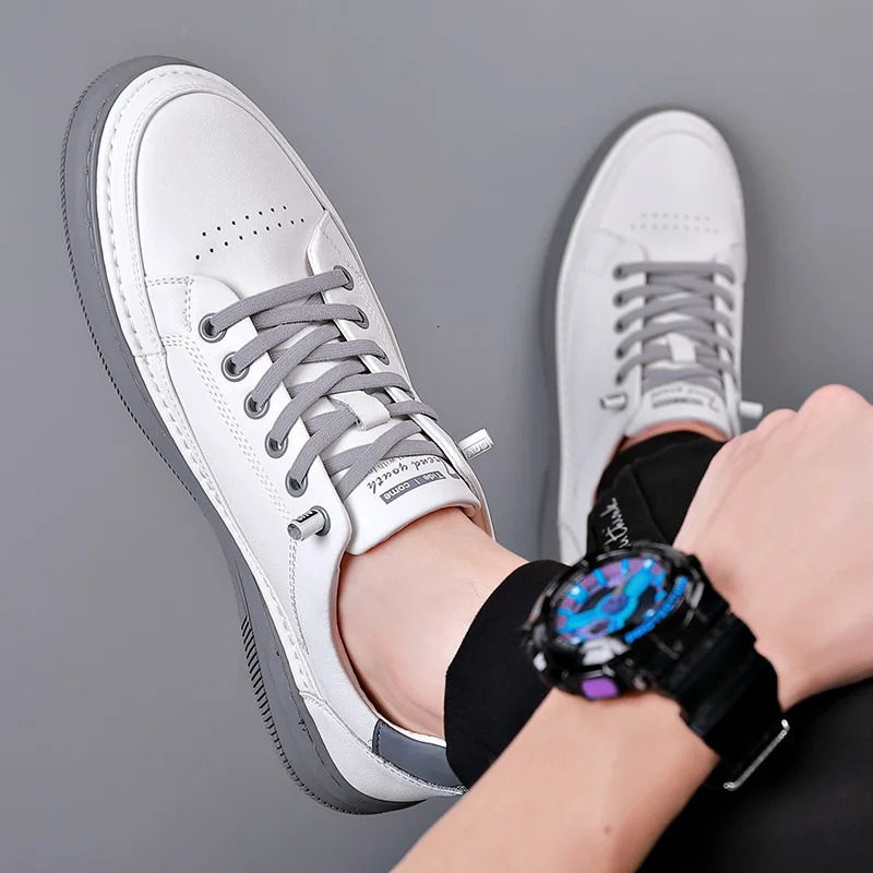 Shoes for Men Genuine Leather Casual Shoes White Flat Skateboard Shoes Youth Fashion Slipon Sneaker 251023