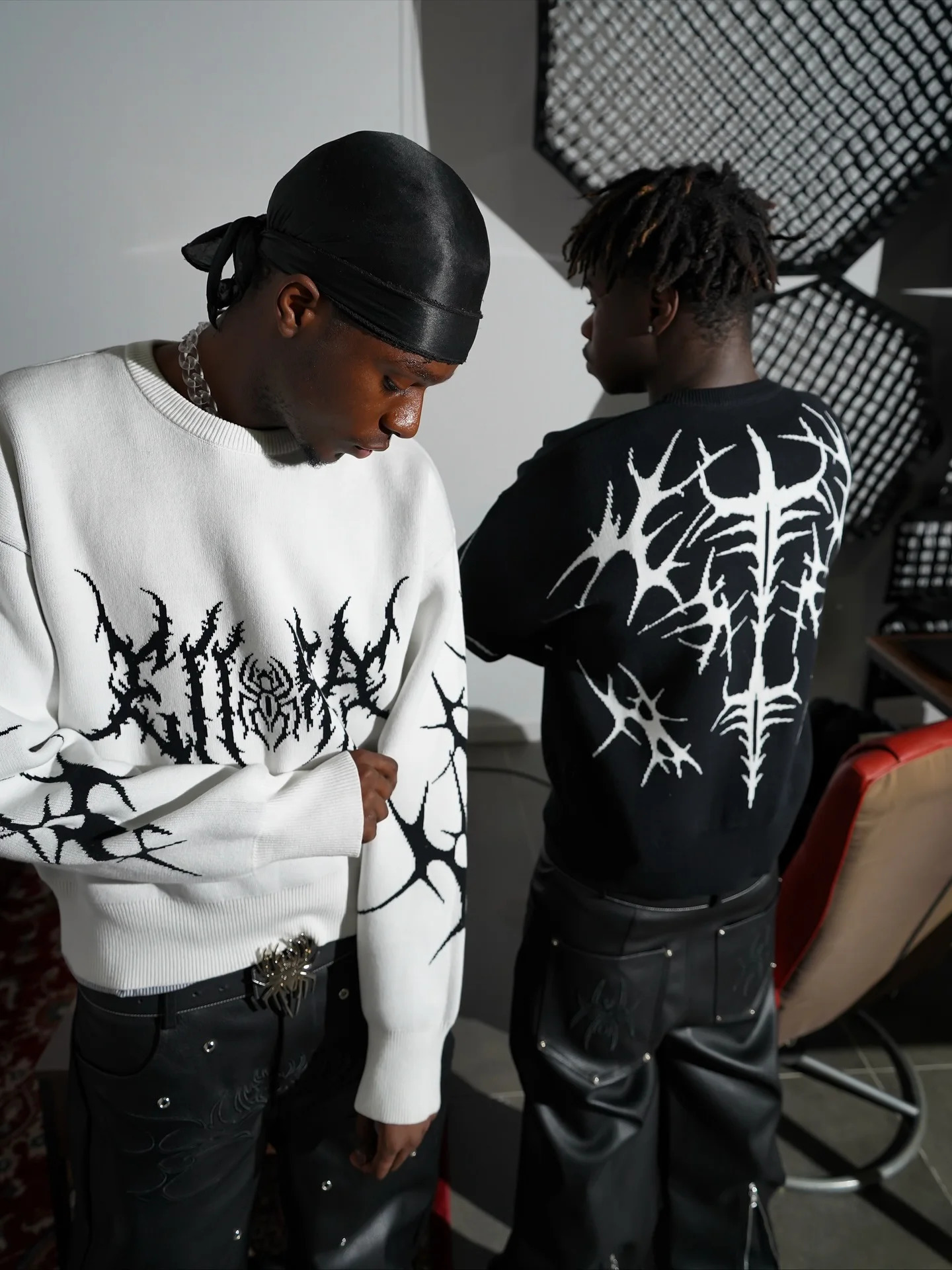 Gothic Hip Hop Pattern Embroidery Knitted Sweater Y2k Retro Loose European American Round Neck Sweater Pullover Men Clothes 251020