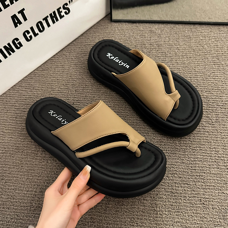 Fashionable Thick Heel Sandals Women's Summer Outdoor Clip Toe Herringbone Slippers Beach Flat Sandals Leather Women's Slippers Casual Stree