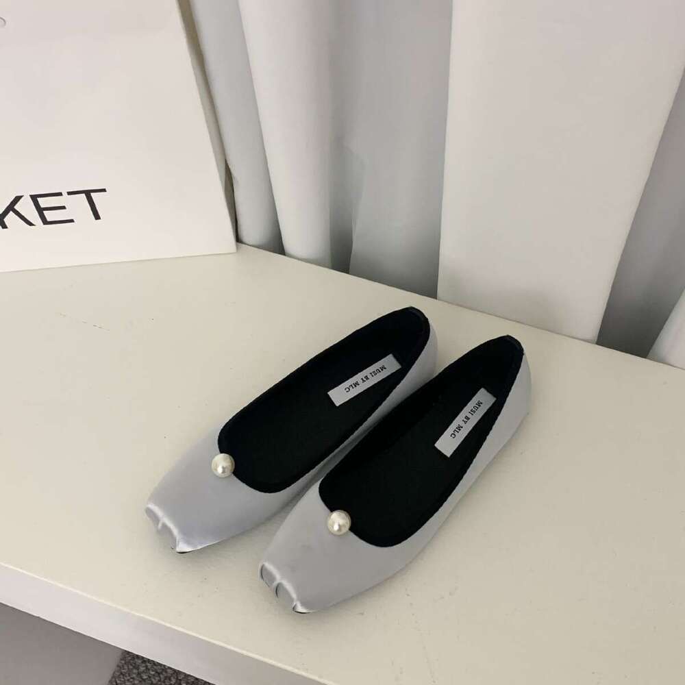 Square Toe Satin Surface Shallow Mouth Single Grandma Women Ballet 2025 Designer Shoe Autumn New Elegant Flat Shoes