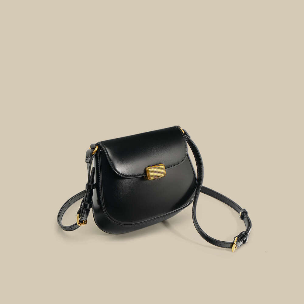 Luxury bag Cowhide Saddle Niche Design Underarm Crossbody High end Simple Sense of Sophistication Fashionable and Elegant Commuter Bag