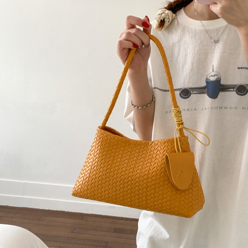 Luxury Brand Designer Bag High-Quality Textured Light Luxury Woven Pattern Underarm Bag For Women 2025 New Baguette Bag Casual Commuter Shoulder Handb