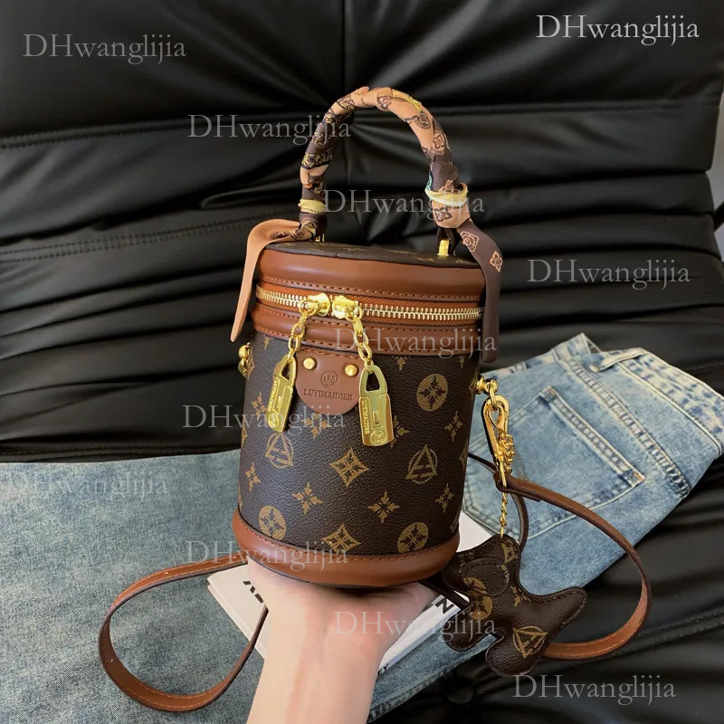 DHGM Free shipping cylinder Small women's new fashion senior cylindrical one-shoulder bucket crossbody bag dh4300051