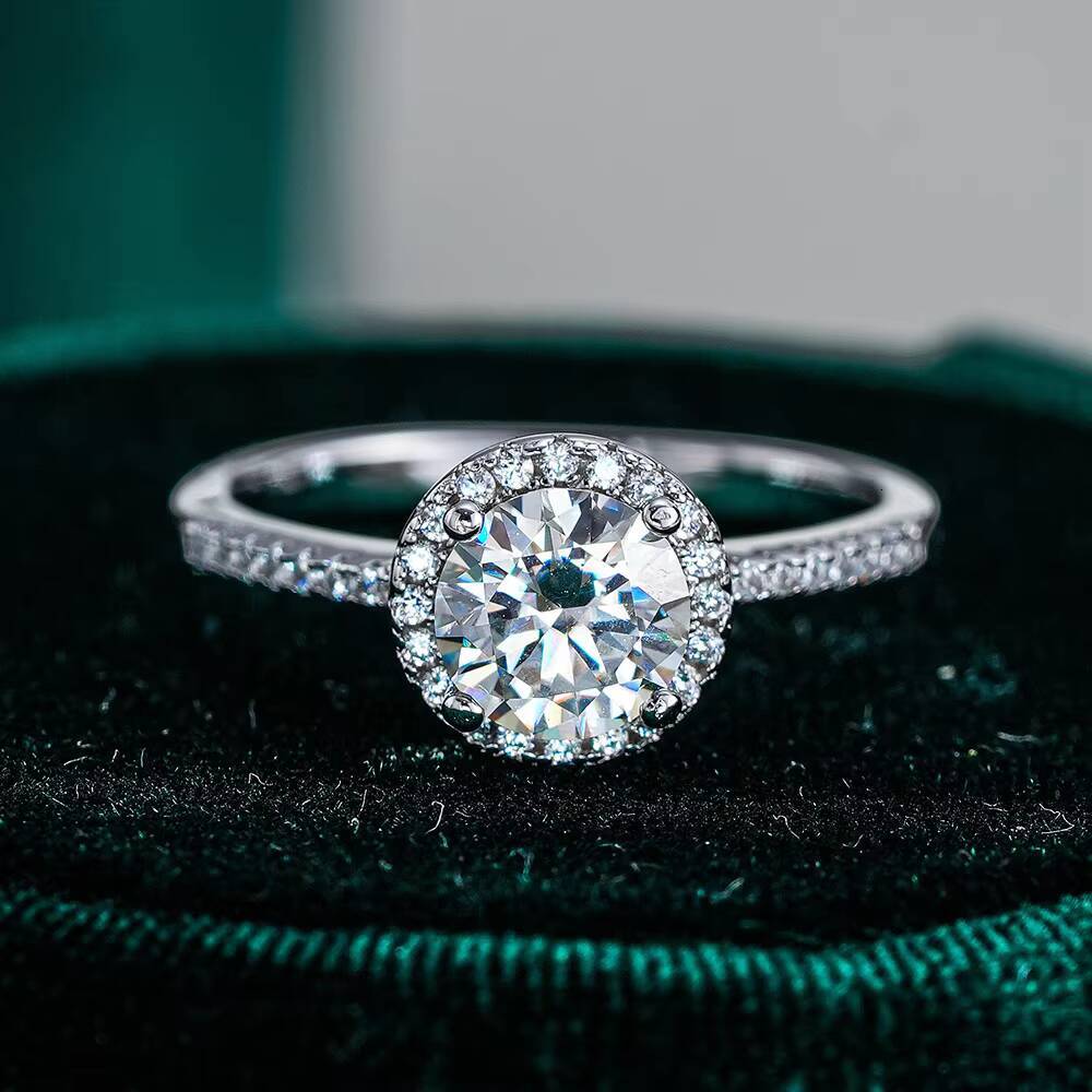 Wholesale Price 1ct 2ct 3ct 1 2 3 Carats Halo Brilliant Cut Moissanite Wedding Ring Real White Gold Plated S925 Silver for Women