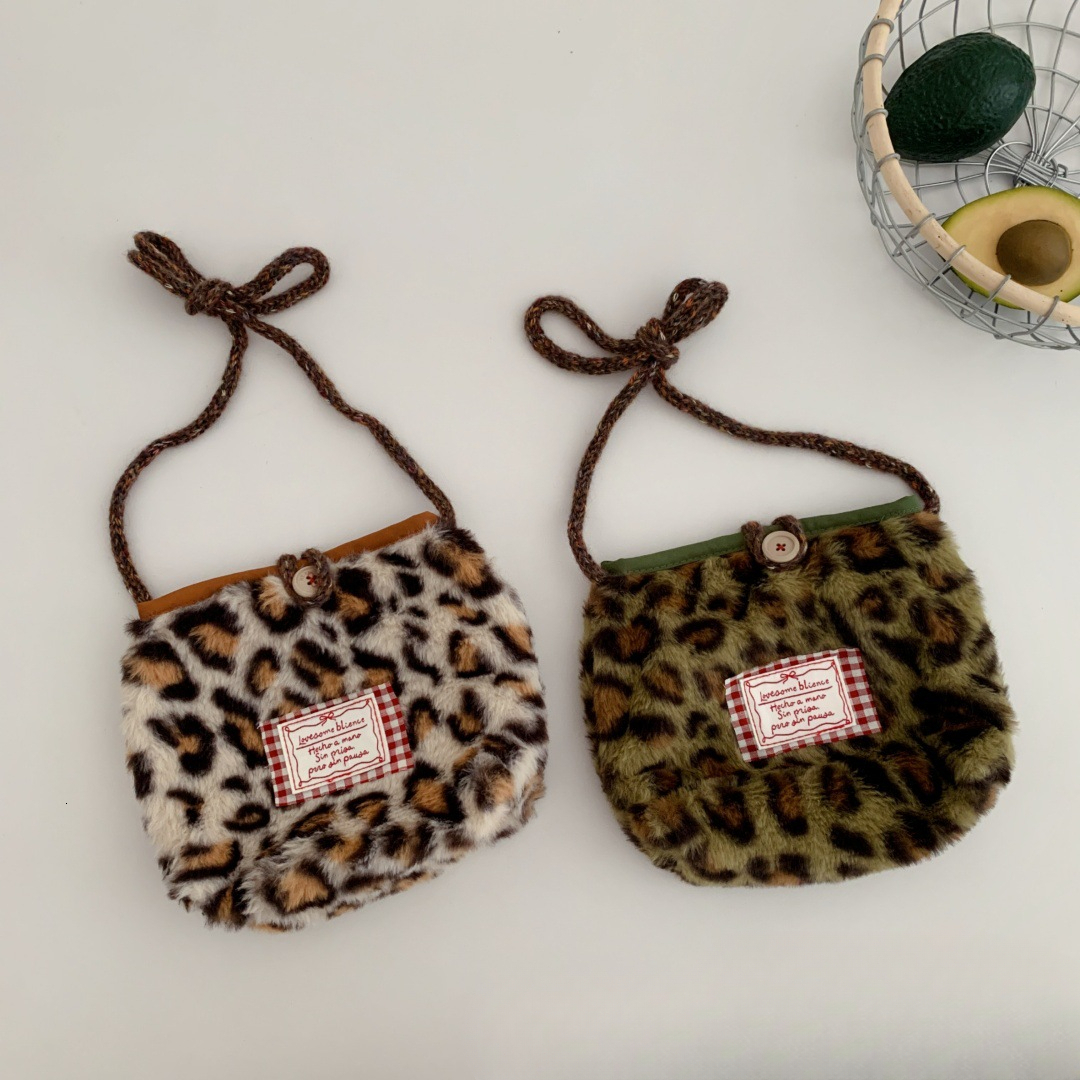 New Korean children's fashion letter designer logo leopard print shoulder bag autumn and winter girl baby concave cat step plush crossbody bag