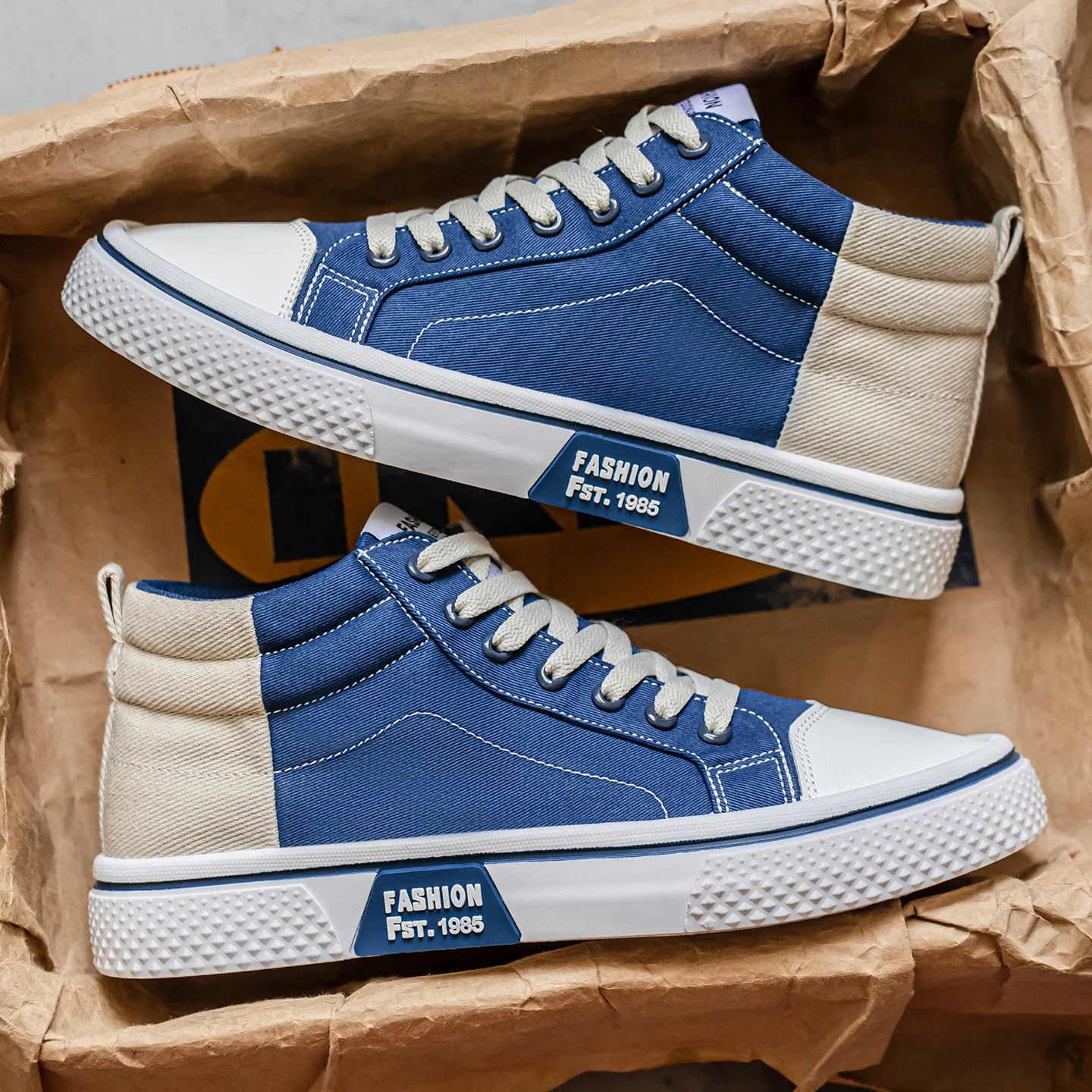 Mens canvas shoes fashionable and trendy midtop comfortable suitable for outdoor hiking lightweight blue and beige vers 251023