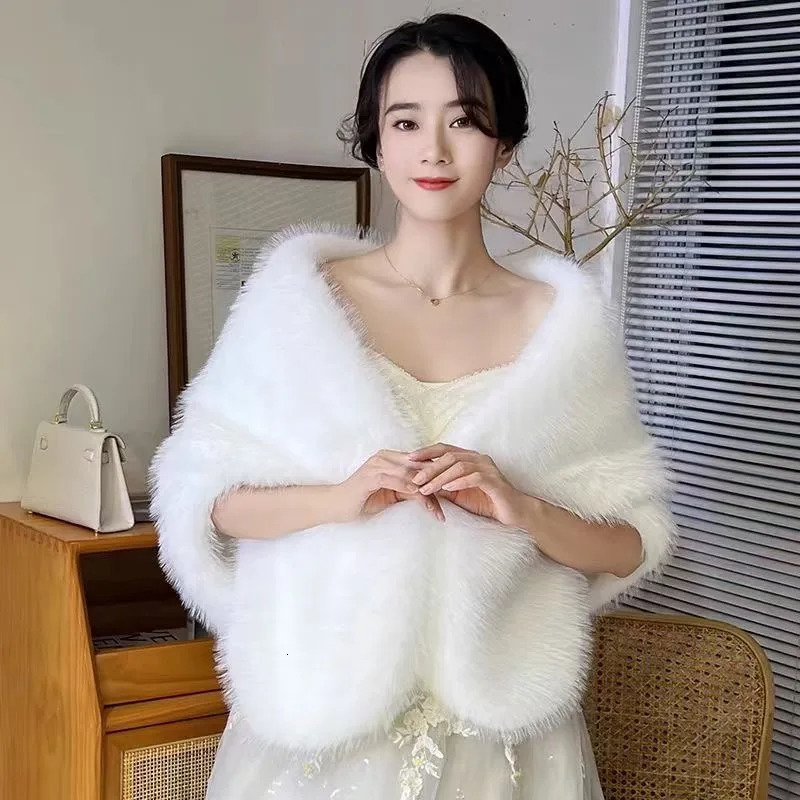 Faux Fox Fur Cape Cheongsam Wedding Dress Shawl Winter Scarf Graceful Women Banquet Party Cloak Wraps 251024