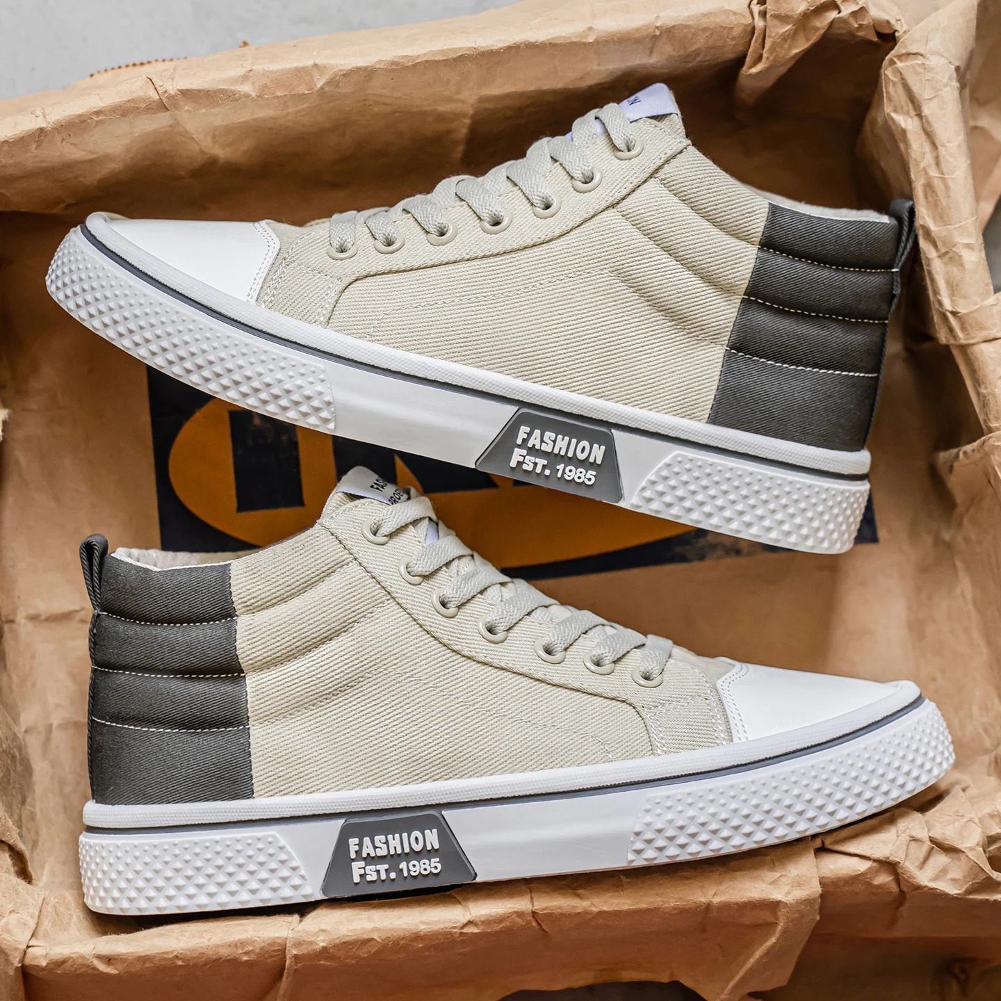 Mens canvas shoes fashionable and trendy midtop comfortable suitable for outdoor hiking lightweight blue and beige vers 251023
