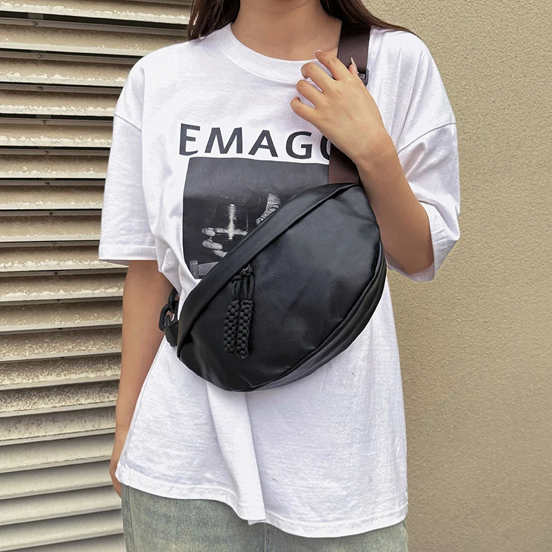 Trend Soft Leather Crossbody Chest Bag Woman Summer Waist Bag Leisure Ladies Chest Pack Shoulder Bags Phone Pack 251023